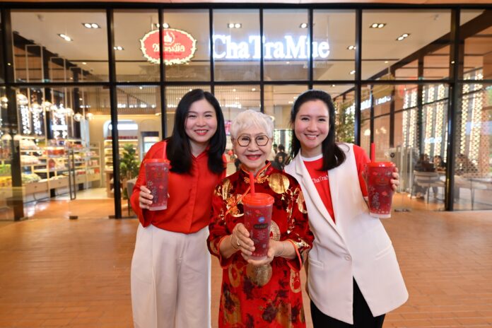 005 คุณพราวนรินทร์ เรืองฤทธิเดช อาม่าแต๋ว-อุ