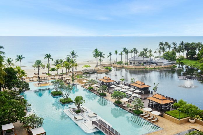 dusit-thani-hua-hin-pool-main